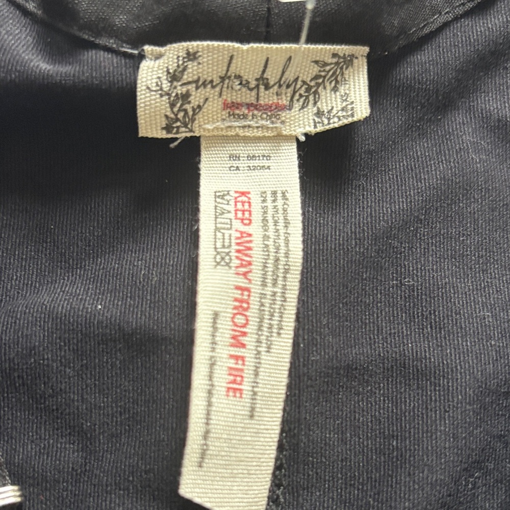 Free People Intimately Black Cropped Hook-and-Eye Vest - Picture 2 of 4